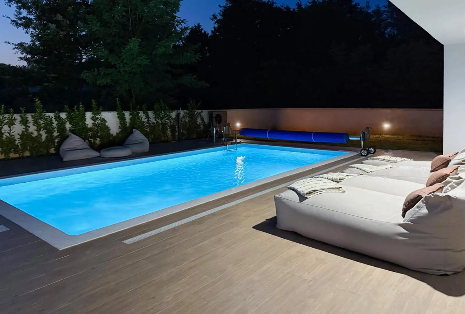 Villa Nobel For 6 Adults With Private 40 M2 Heated Pool, Outside Bar & Movie Theatre Bibici 0*,