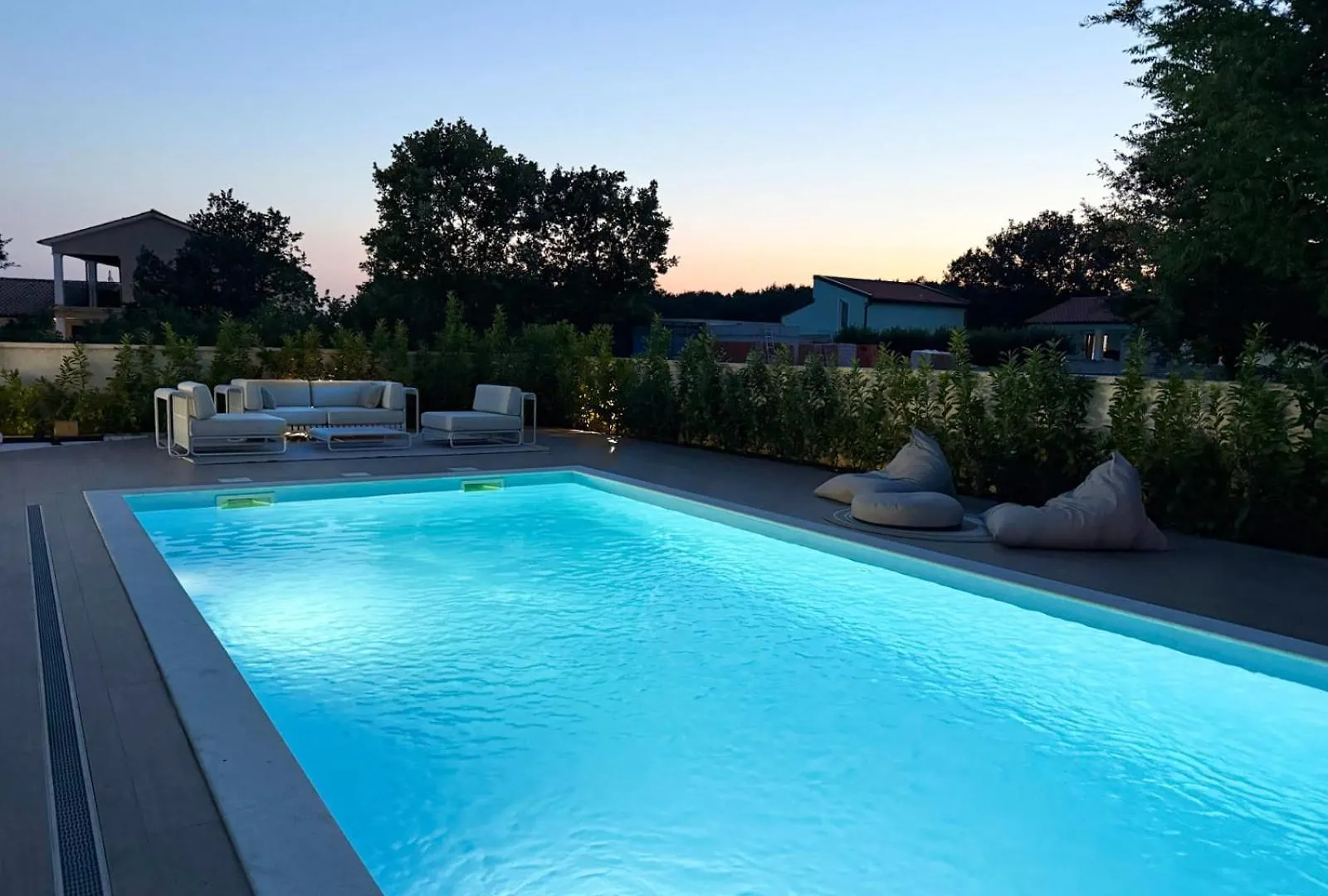 Villa Nobel For 6 Adults With Private 40 M2 Heated Pool, Outside Bar & Movie Theatre Bibići 0*,