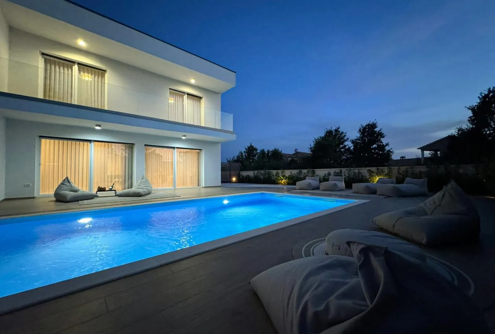 Villa Nobel For 6 Adults With Private 40 M2 Heated Pool, Outside Bar & Movie Theatre Bibici 克罗地亚