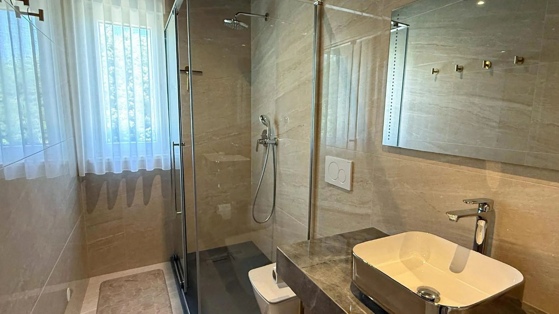 Villa Nobel For 6 Adults With Private 40 M2 Heated Pool, Outside Bar & Movie Theatre Bibici
